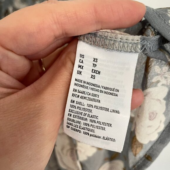 AMERICAN EAGLE Smocked Floral Blouse Blue Cream Ivory Long Sleeve Boho Peplum XS - Picture 11 of 15